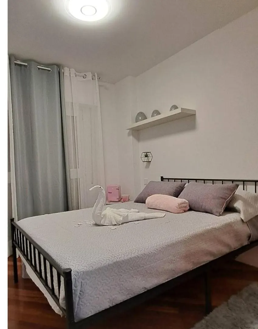 Habitacion Con Salida Directa A Terraza Chill Out Bilbao Homestay
